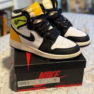 Jordan Retro 1 Volt